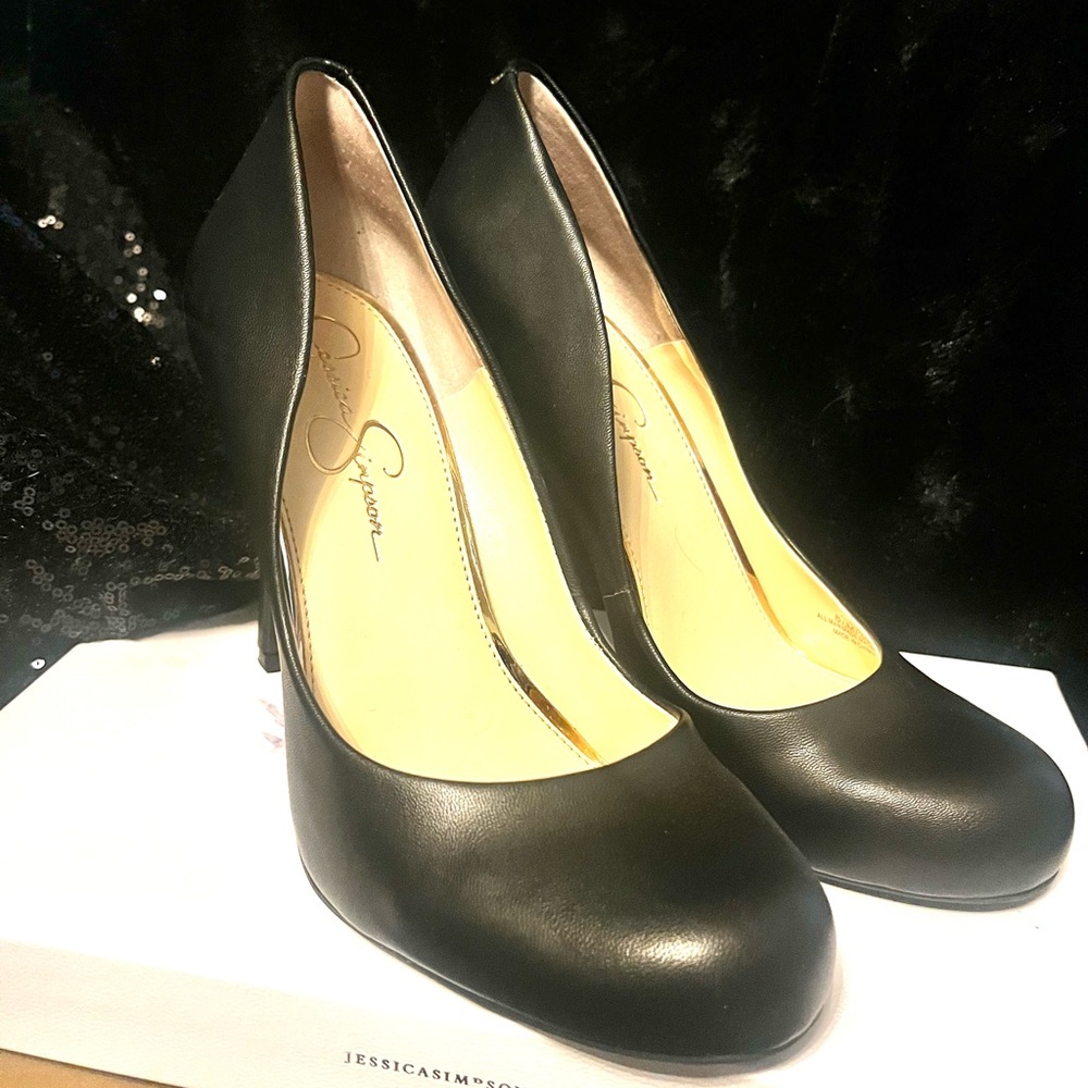 Jessica Simpson Black Round Stilettos